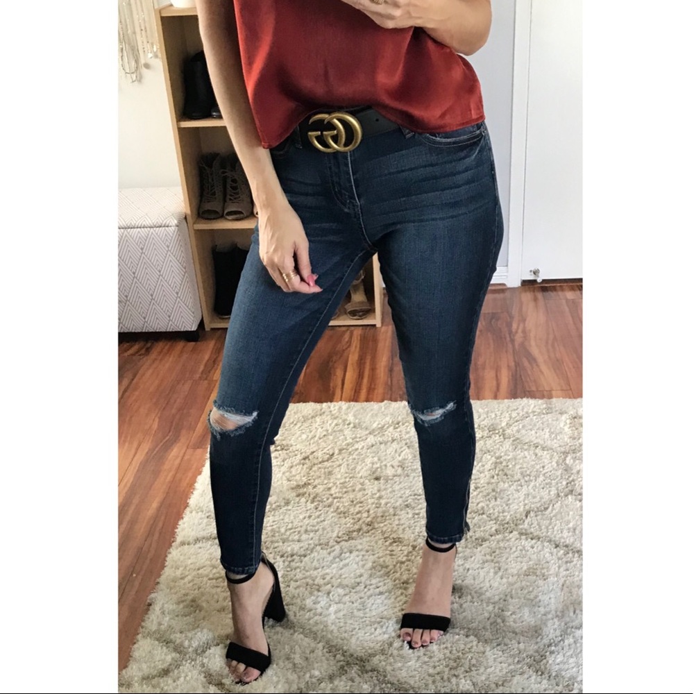 NWT Zipper Mid Rise Ankle Jean